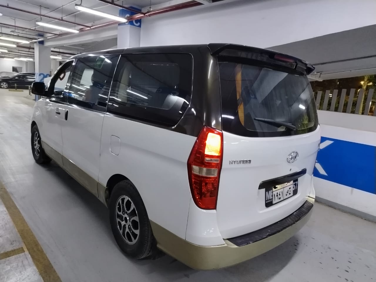 Limousine Services -خدمات الليموزين-06 Limousine Services -خدمات الليموزين-06