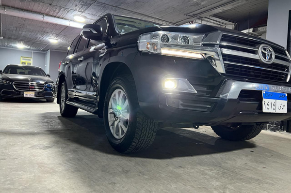 Toyota-Land-Cruiser-تويوتا-لاند-كروزر