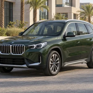 صورة توضيحية لسيارة BMW X1 خضراء في القاهرة الجديدة