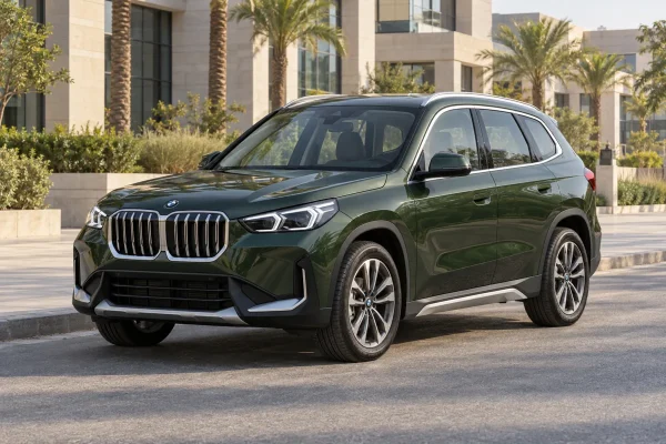 صورة توضيحية لسيارة BMW X1 خضراء في القاهرة الجديدة